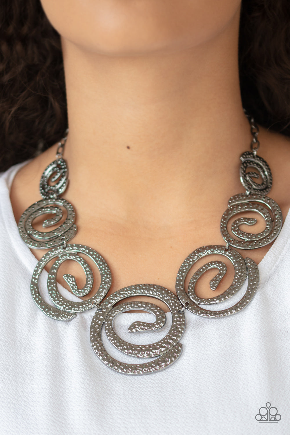 Statement Swirl - Black - 706